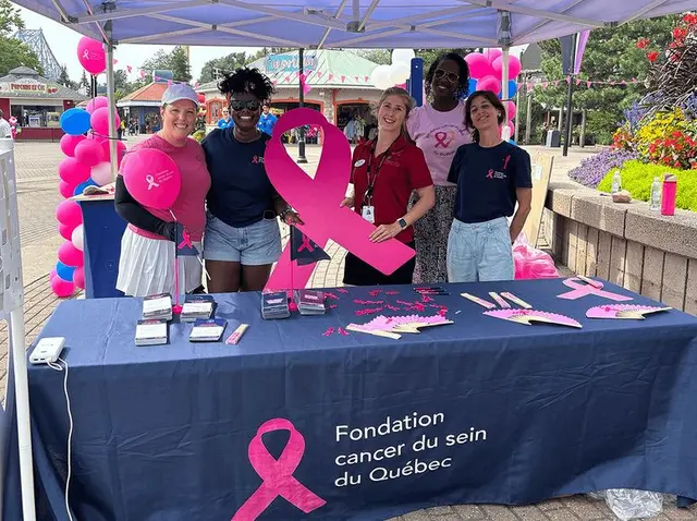 Kiosque de sensibilisation au cancer du sein à La Ronde