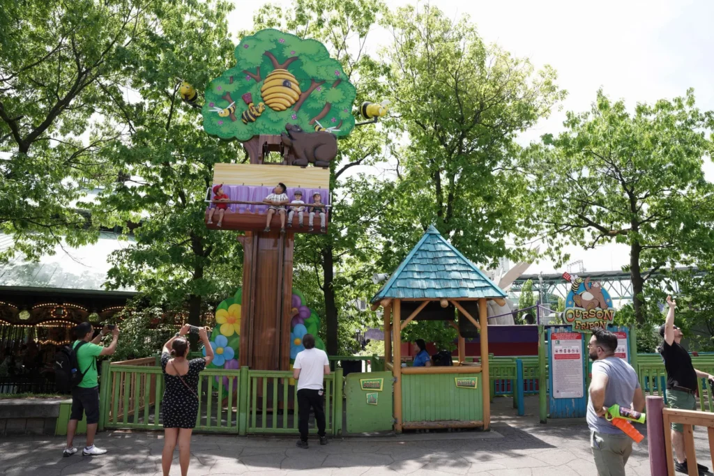 Le manège Ourson Fripon à La Ronde
