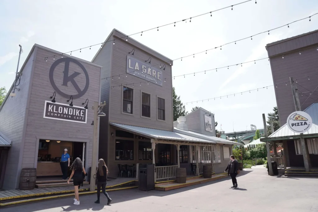 Le restaurant La Gare – Station Burgers à La Ronde