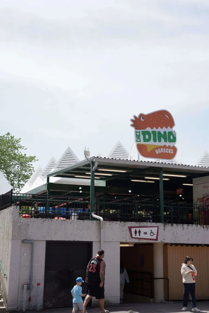 Le restaurant Chez Dino Burgers à La Ronde