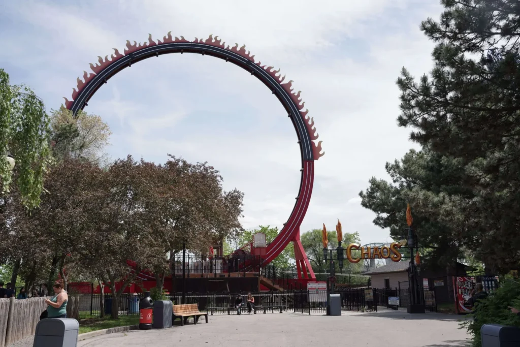 Le manège Chaos à La Ronde