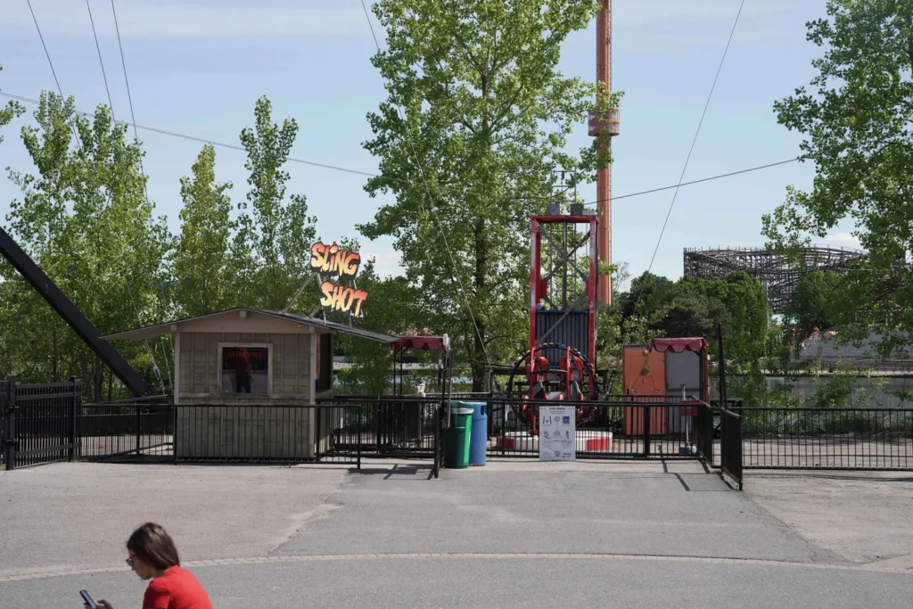 Le manège Slingshot à La Ronde