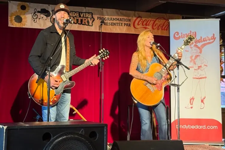 La Ronde vire country