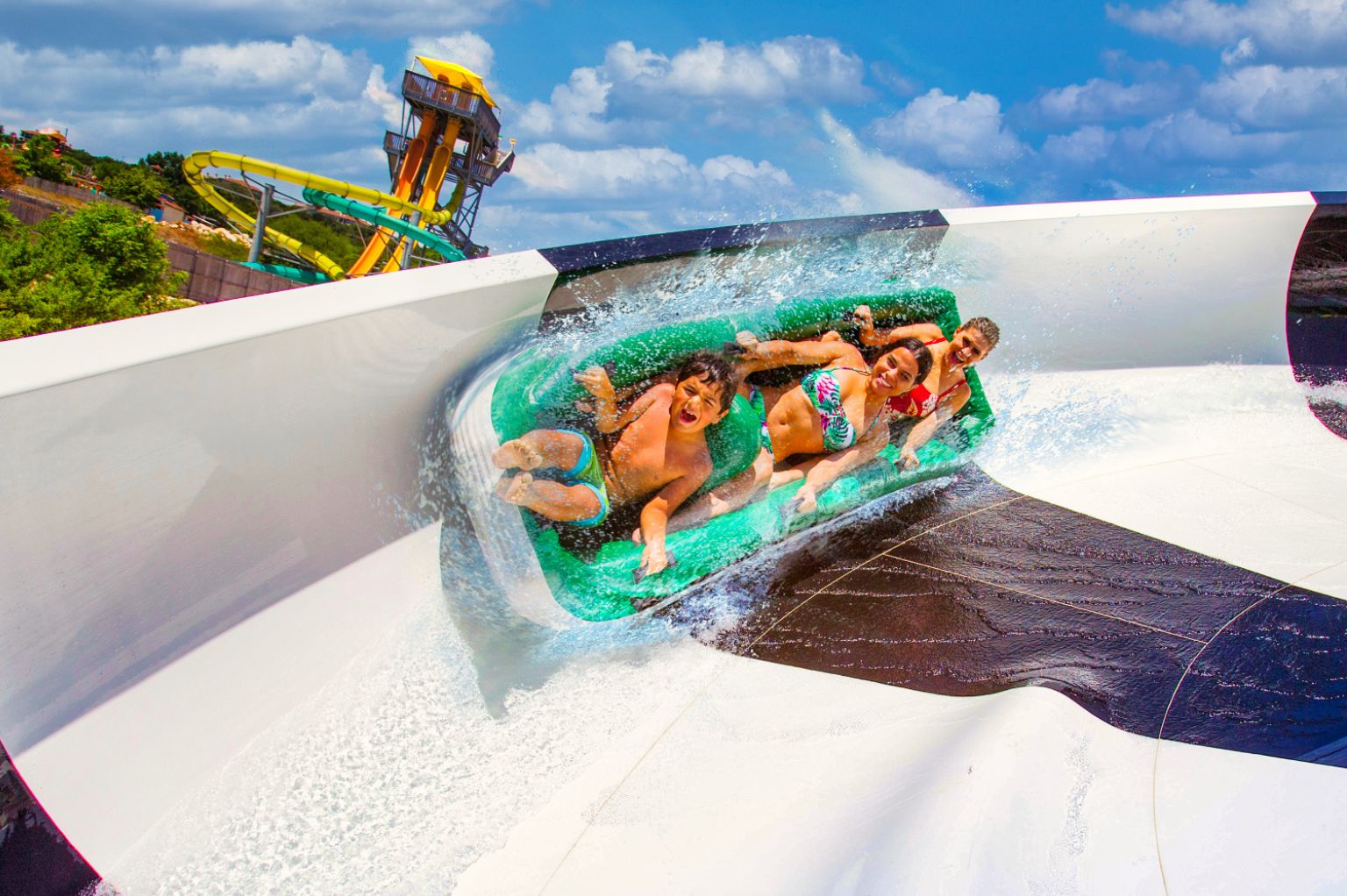 Thunder Rapids - Six Flags Fiesta Texas